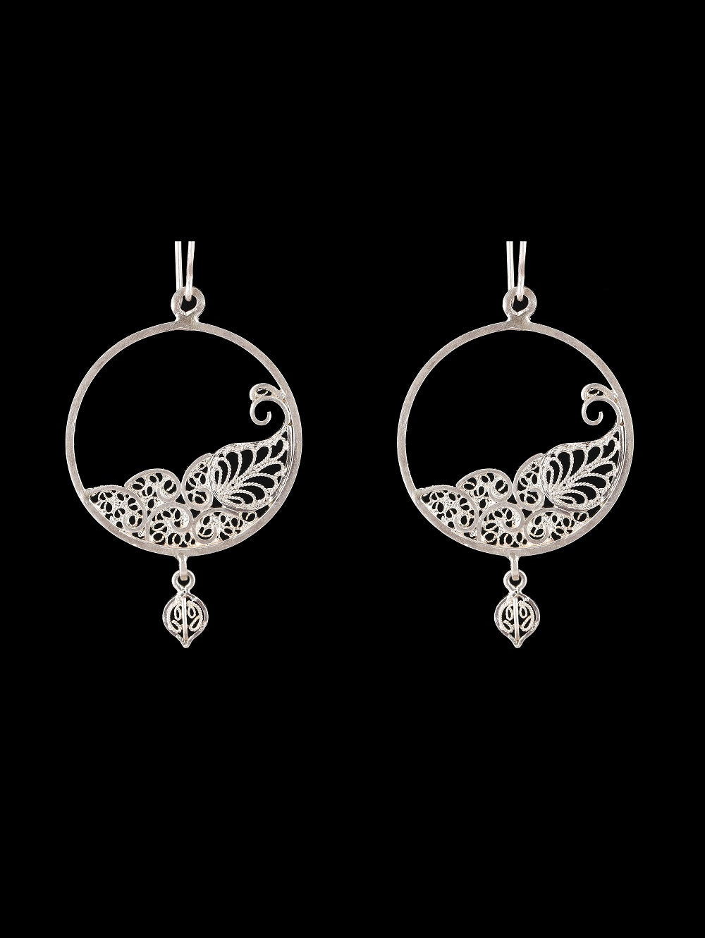 Load image into Gallery viewer, Peacock in a circle Earrings
