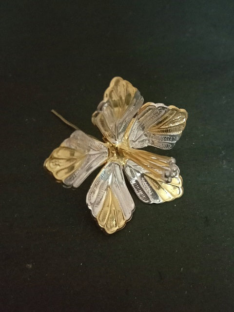 
                      
                        Silver Flower Dual Tone
                      
                    