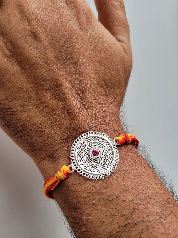 Hamsa Shape Enamel Bhaiya Bhabhi Lumba Mangalsutra Bracelet Rakhi With – I  Jewels