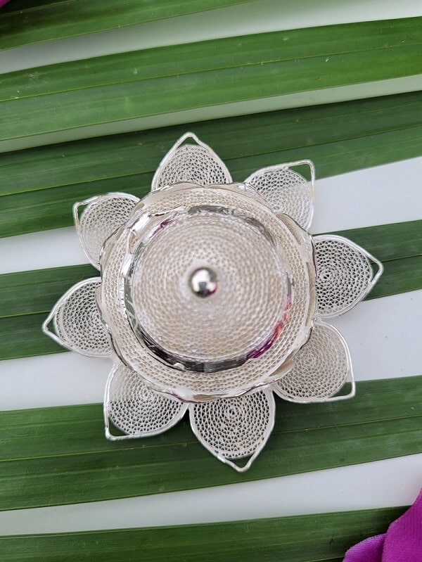 
                      
                        Silver Sindoor Box
                      
                    