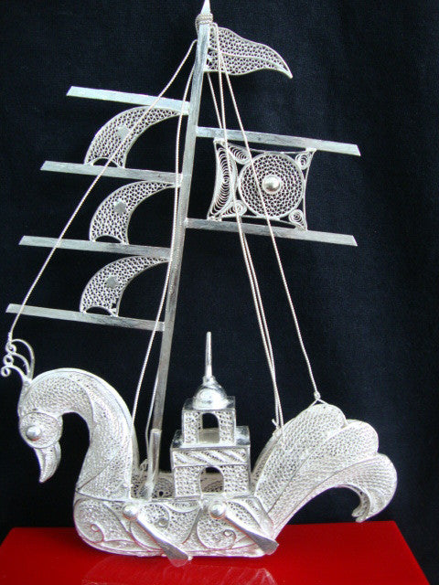 
                      
                        Silver Filigree Ship
                      
                    