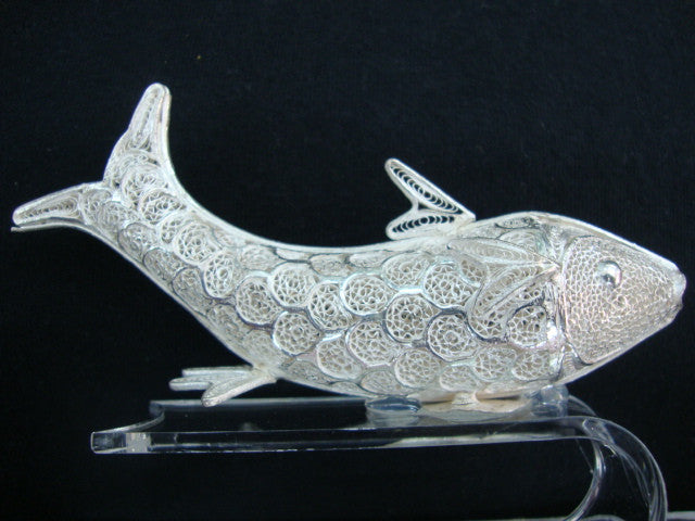 Load image into Gallery viewer, Silver Filigree Fish
