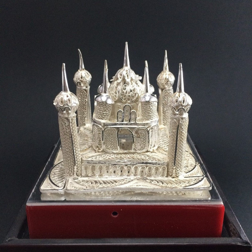 
                      
                        Silver Filigree Taj Mahal
                      
                    