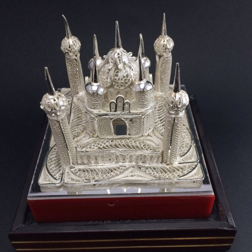 
                      
                        Silver Filigree Taj Mahal
                      
                    
