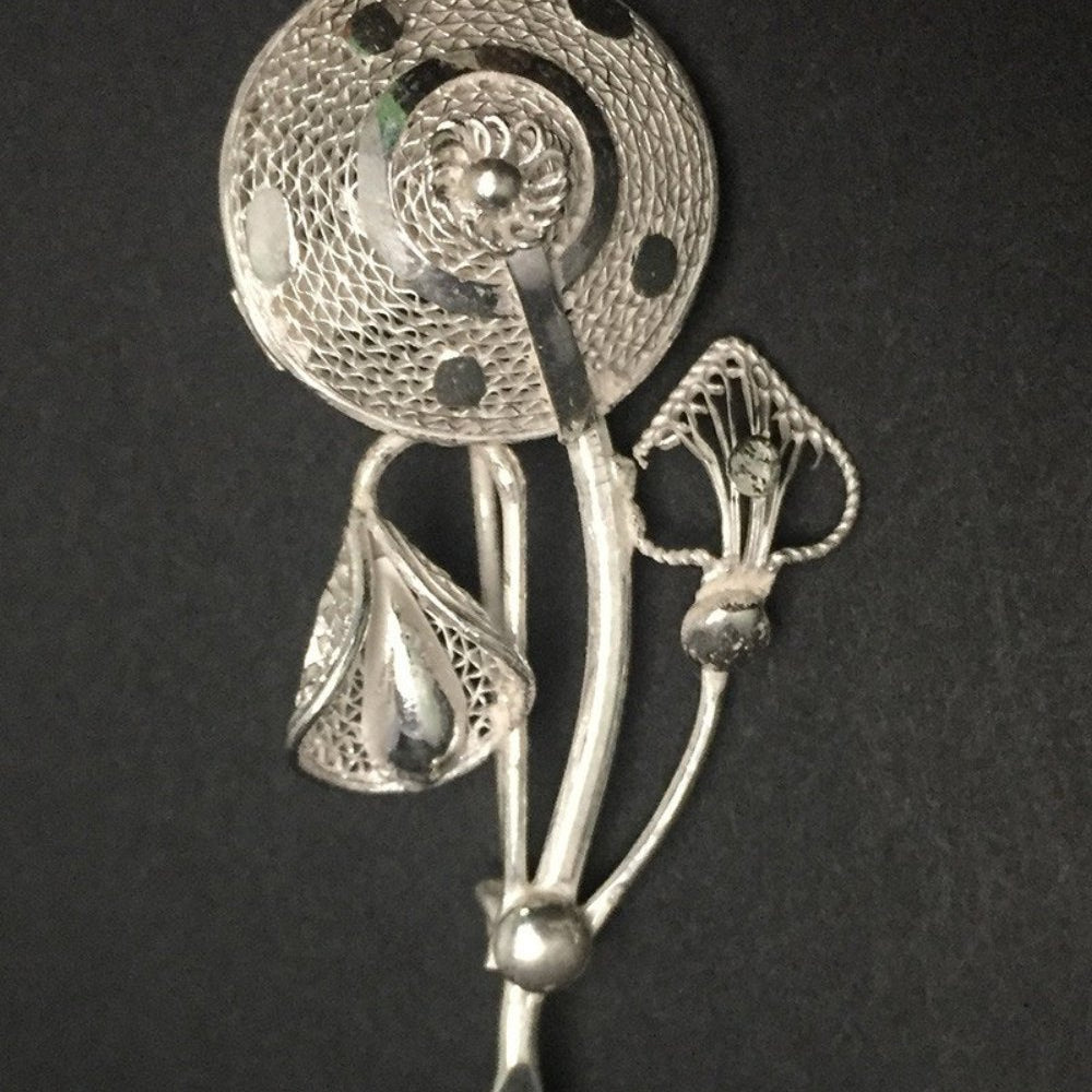 
                      
                        Silver Saree Pin
                      
                    