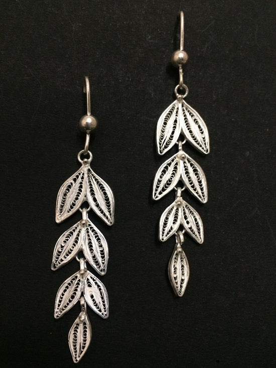 Silver Earrings Swaying and leafy - 2