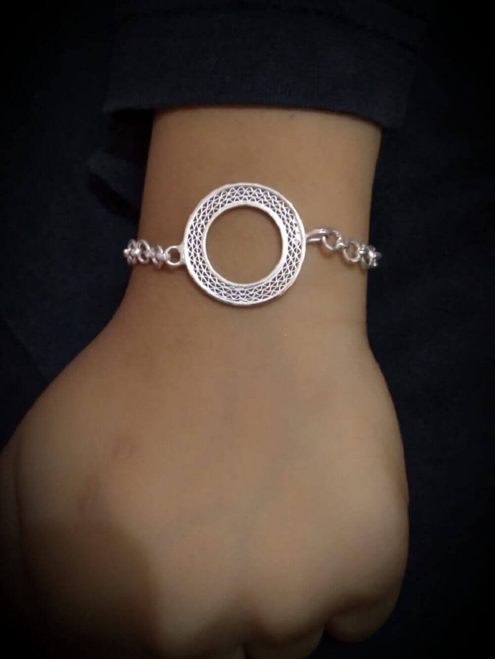 925 Sterling Silver Bracelet A bracelet is worn around the wrist