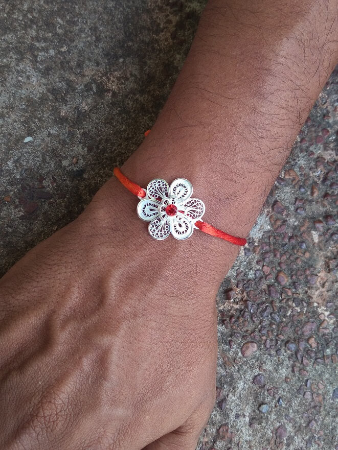 Silver Rakhi online RAK106