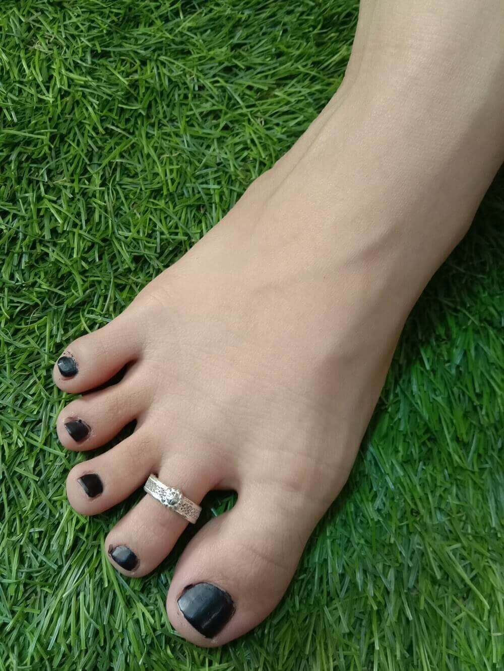 Chic Toe Rings