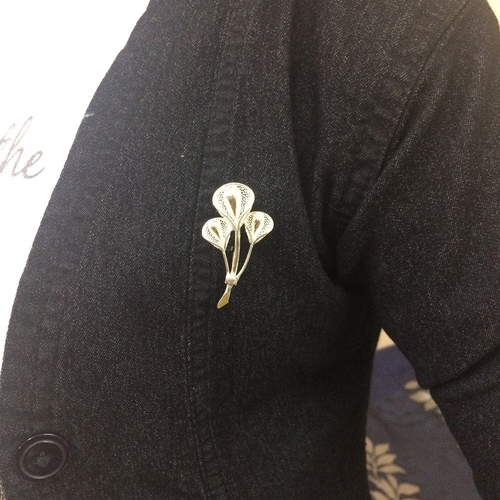 
                      
                        Silver Saree Pin
                      
                    