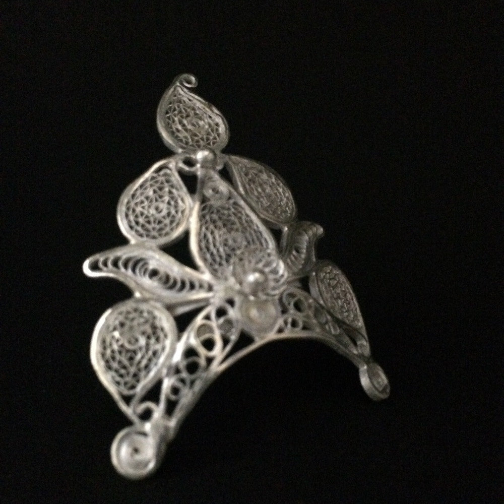
                      
                        Silver Crown      
                      
                    