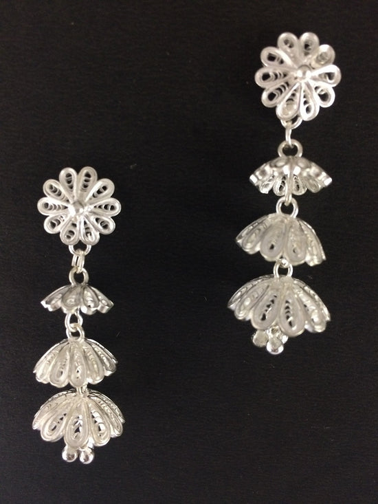 Load image into Gallery viewer, Silver Filigree Earrings      
