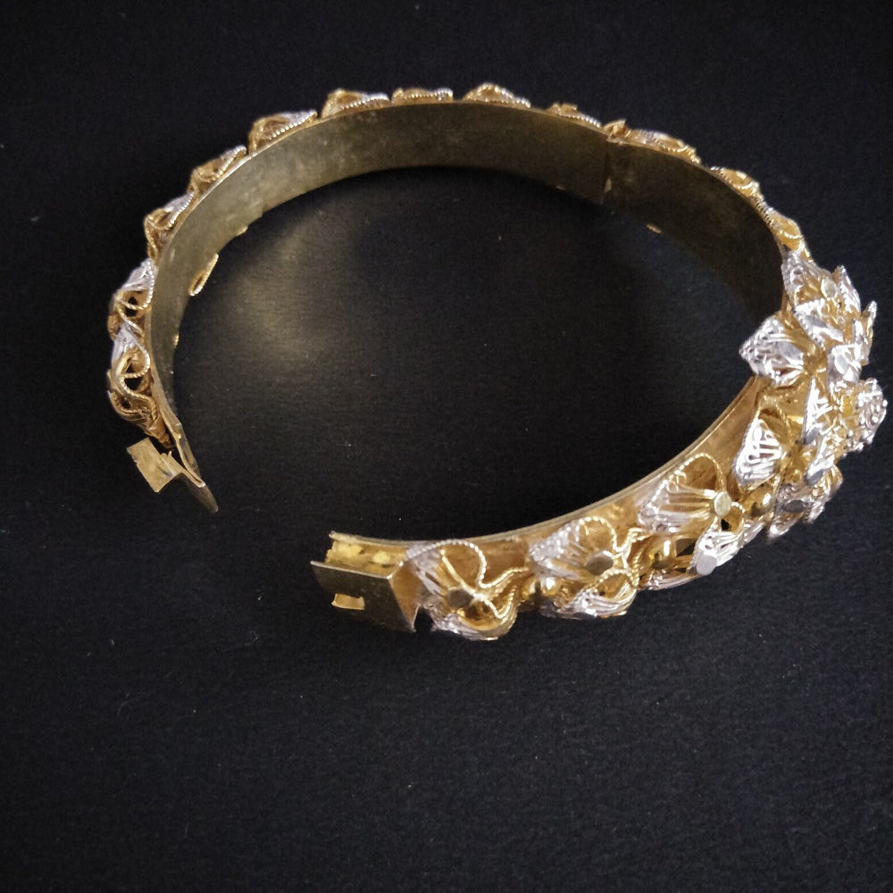 
                      
                        Silver Jewelly    
                      
                    