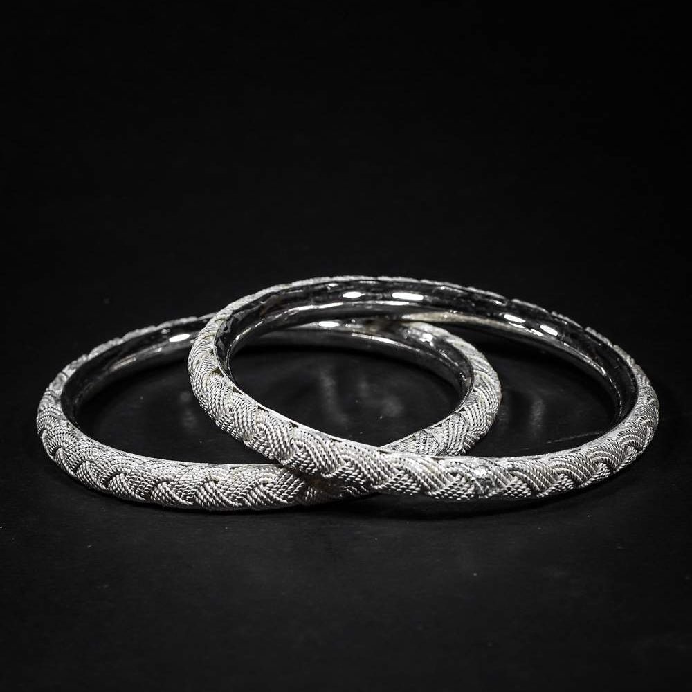 Silver Kanga       