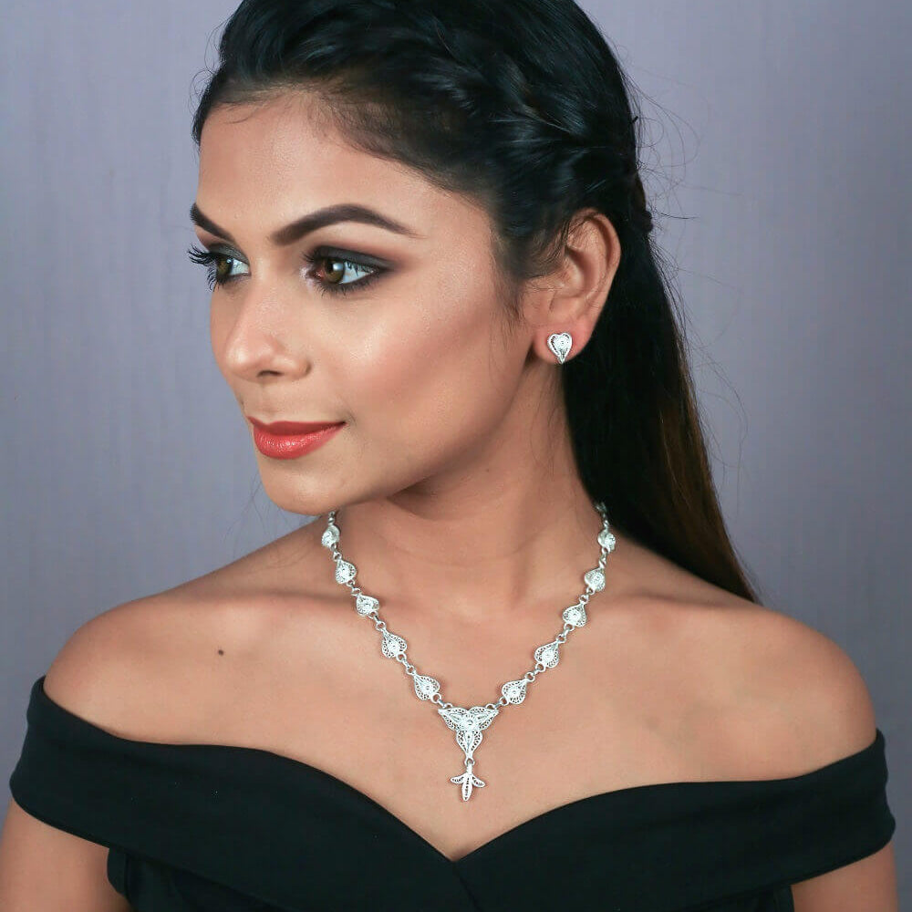 
                      
                        Silver Necklace    
                      
                    