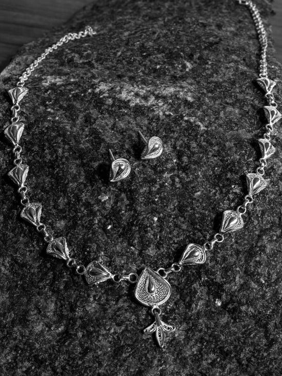 Load image into Gallery viewer, Silver Necklace     
