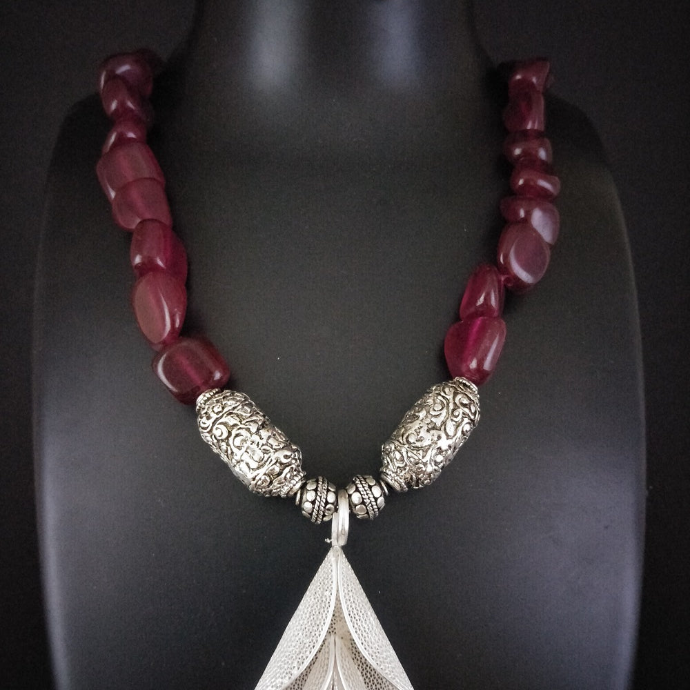 
                      
                        Silver Necklaces online         
                      
                    