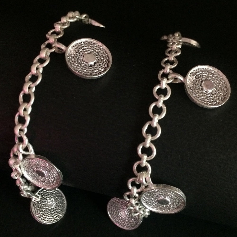 
                      
                        Silver Paayal online       
                      
                    