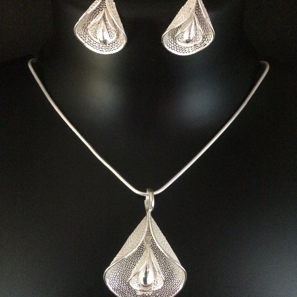 
                      
                        Silver Pendants by Silverlinings        
                      
                    