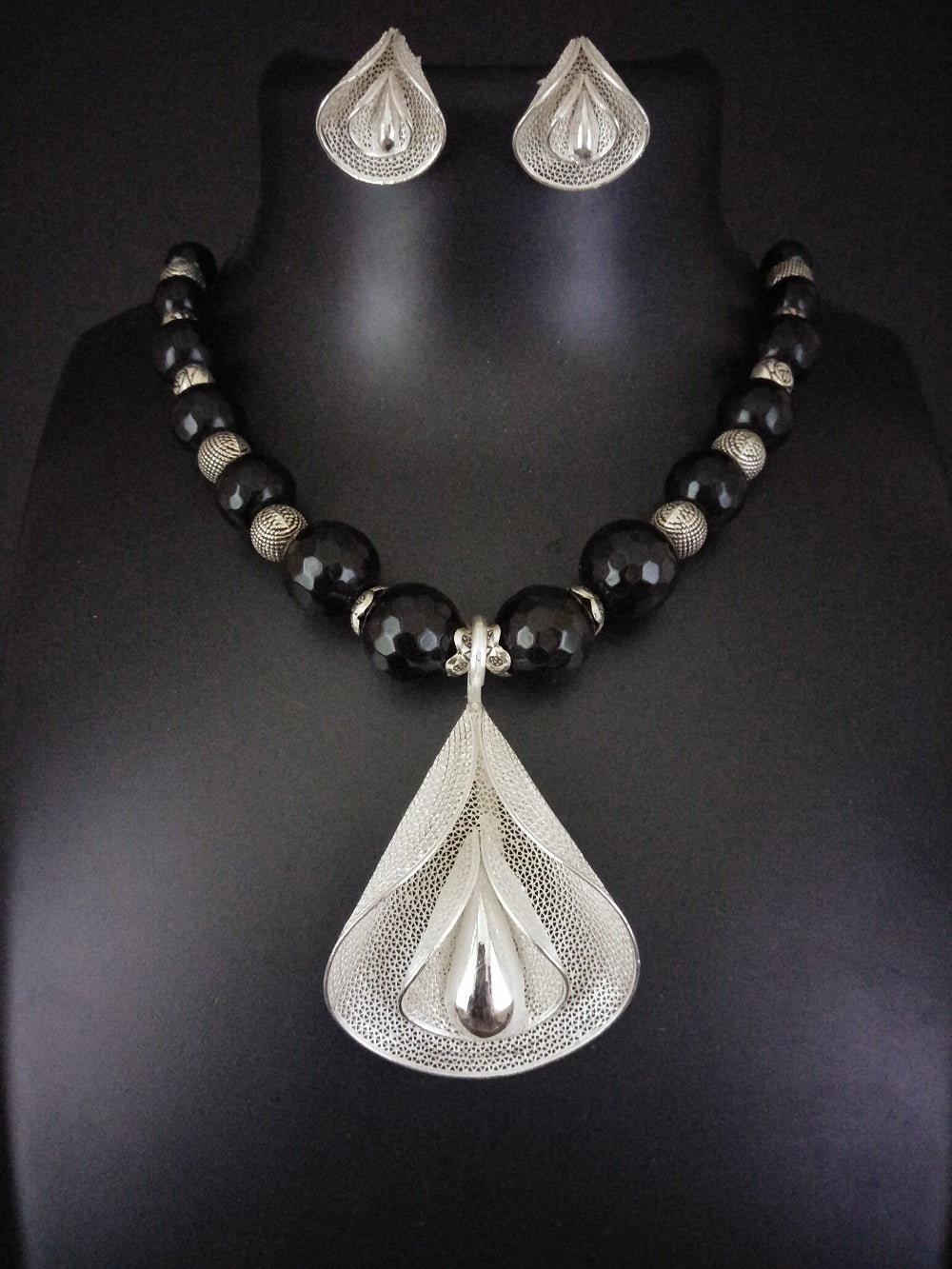 Silver Pendants online by Silverlinings       