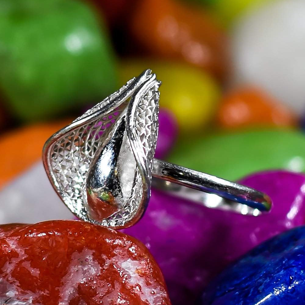
                      
                        Silver Rings
                      
                    