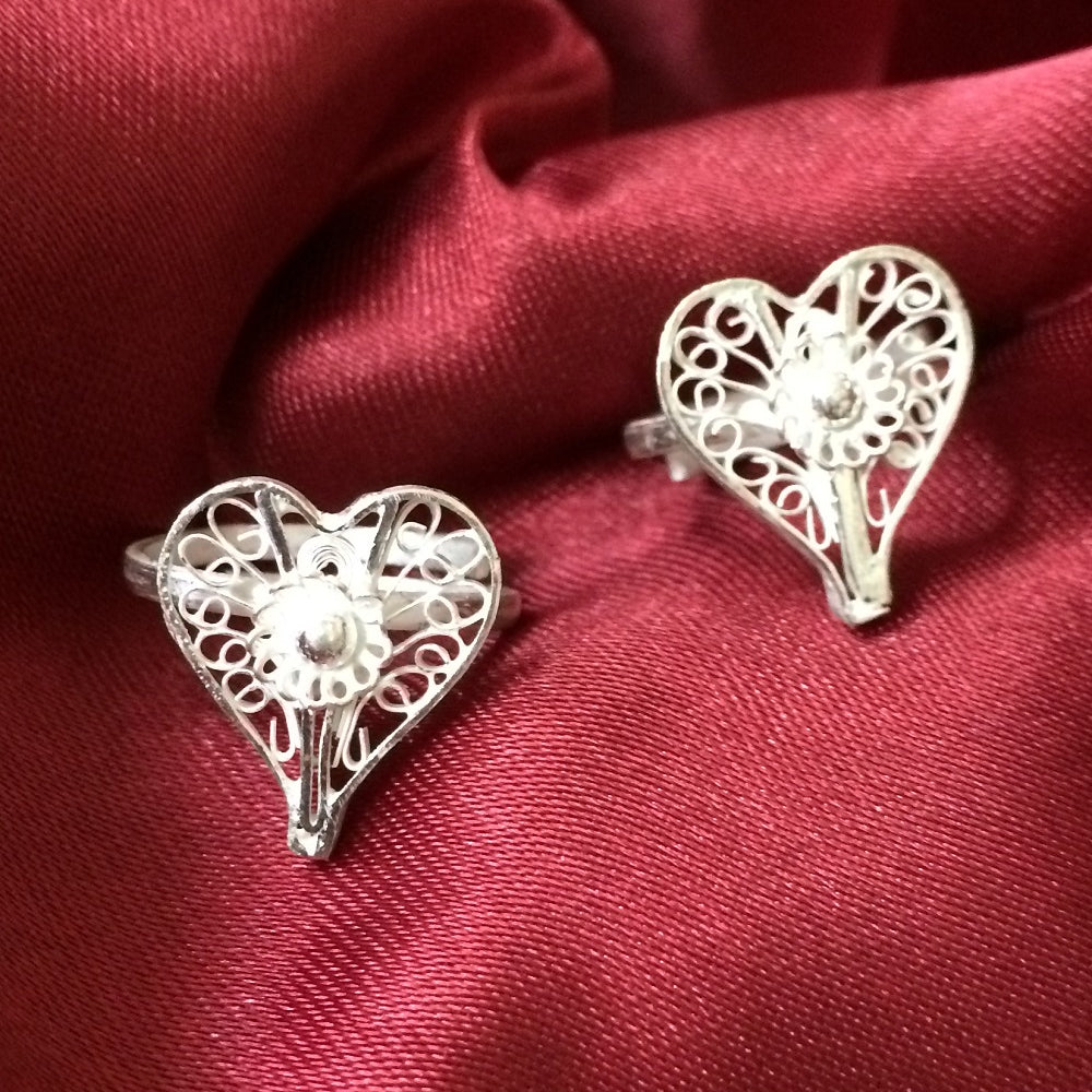 
                      
                        Silver Toe Rings
                      
                    