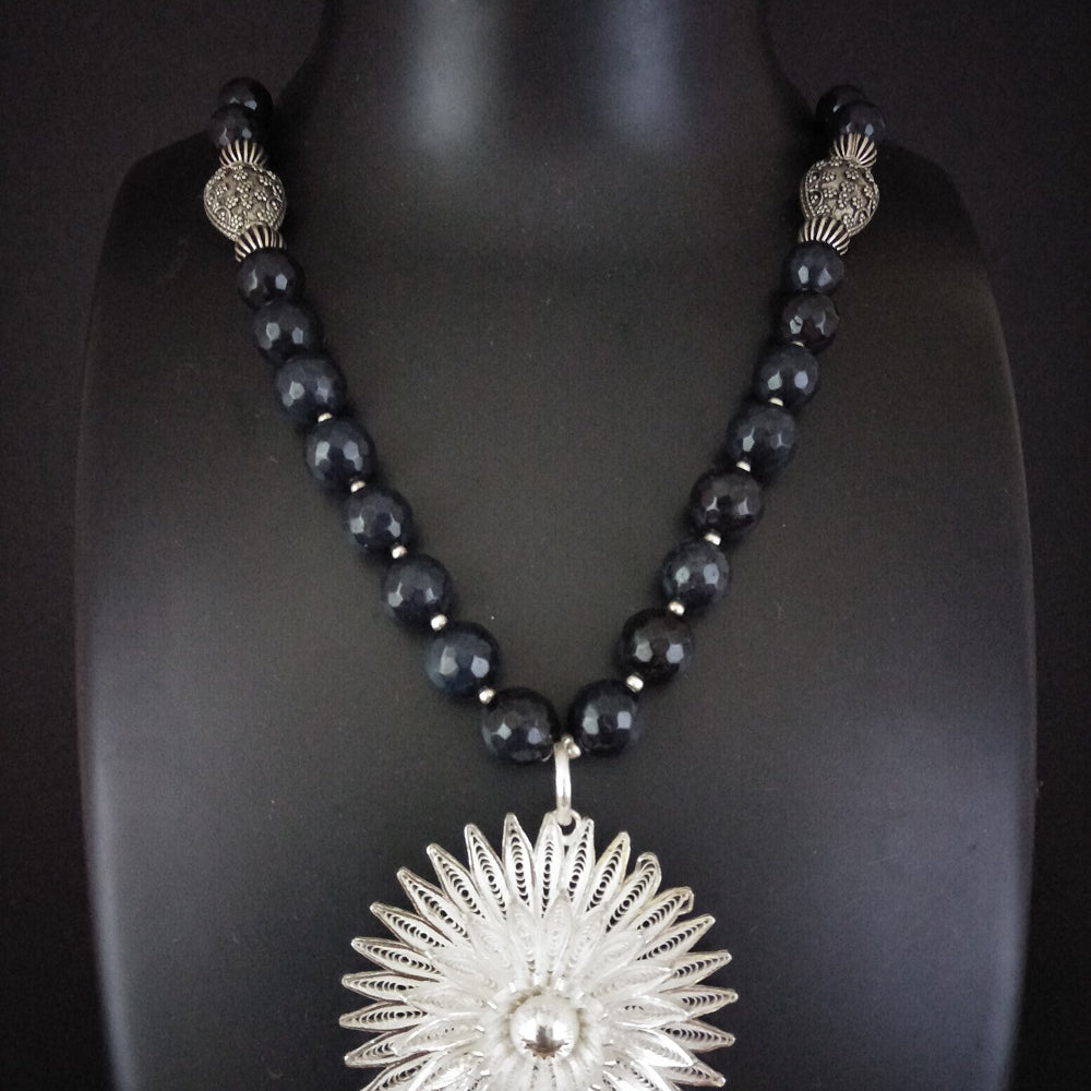 
                      
                        Silver necklaces online       
                      
                    