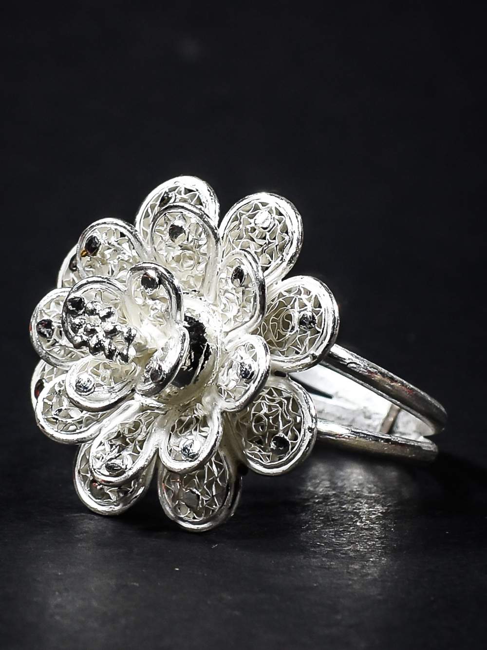 Parnika Floral n Leaf Design Top Open Pure 92.5 Sterling Silver Toe Ring  Price in India - Buy Parnika Floral n Leaf Design Top Open Pure 92.5 Sterling  Silver Toe Ring Online