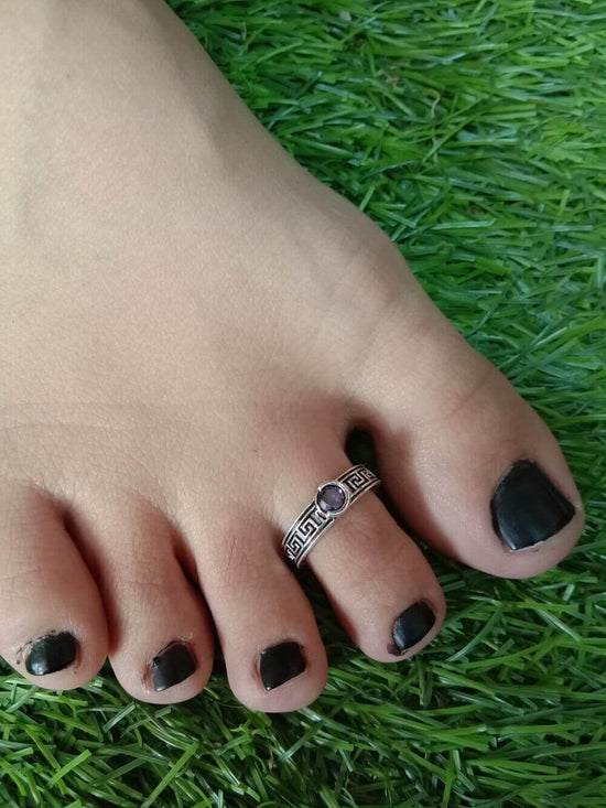 Single Stone Studded Toe Ring