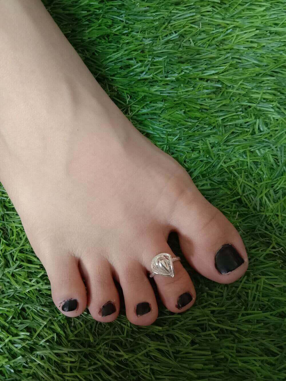 Petal Toe Ring Single