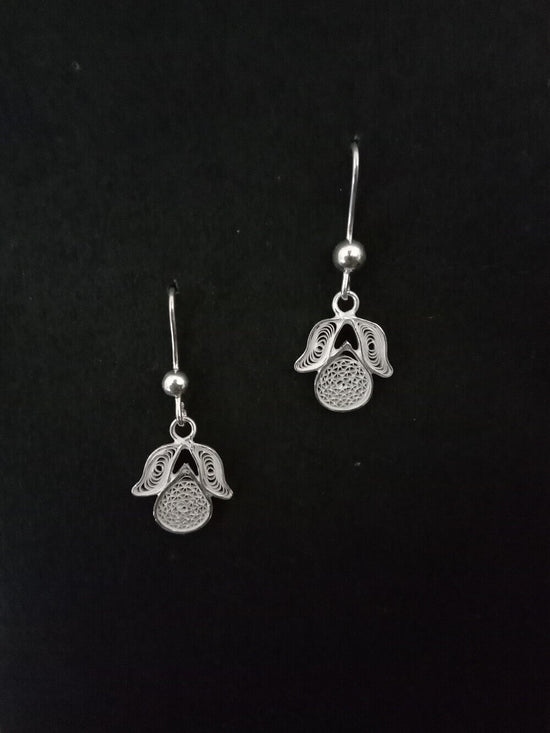 Load image into Gallery viewer, Tulip Silver Earrings
