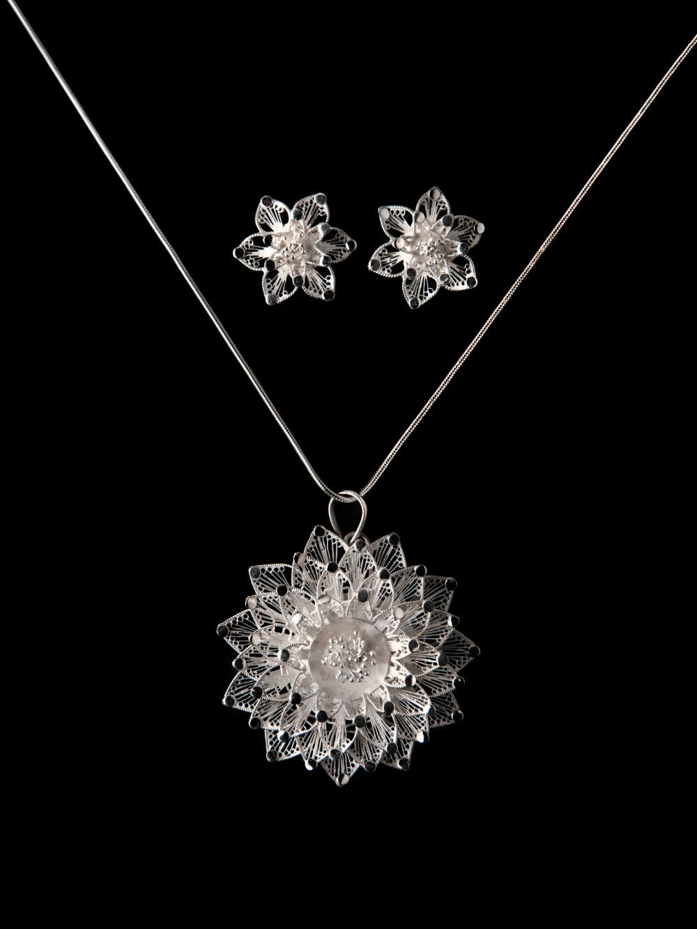 Silver Filigree Pendants for women online