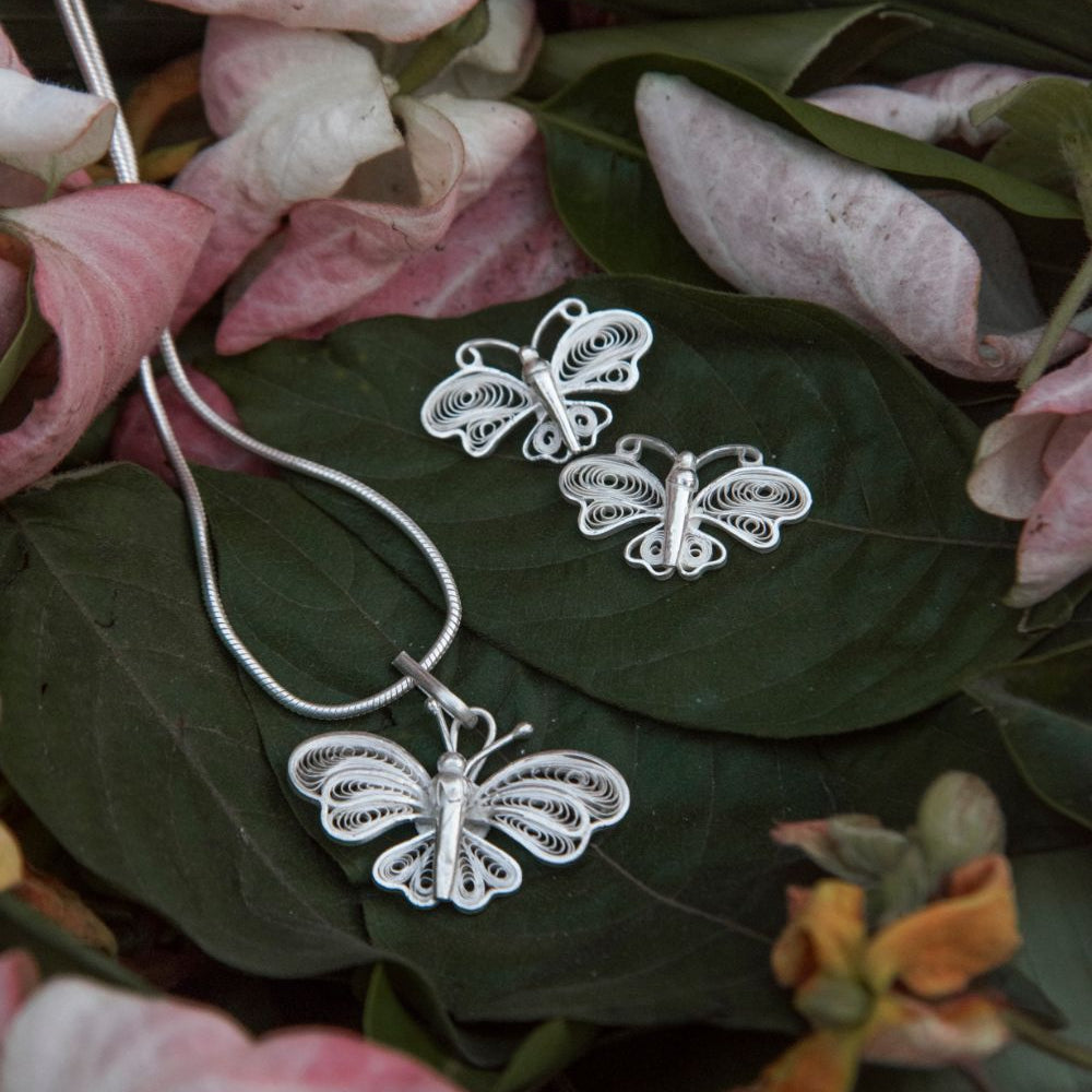 
                      
                        Butterfly Set
                      
                    