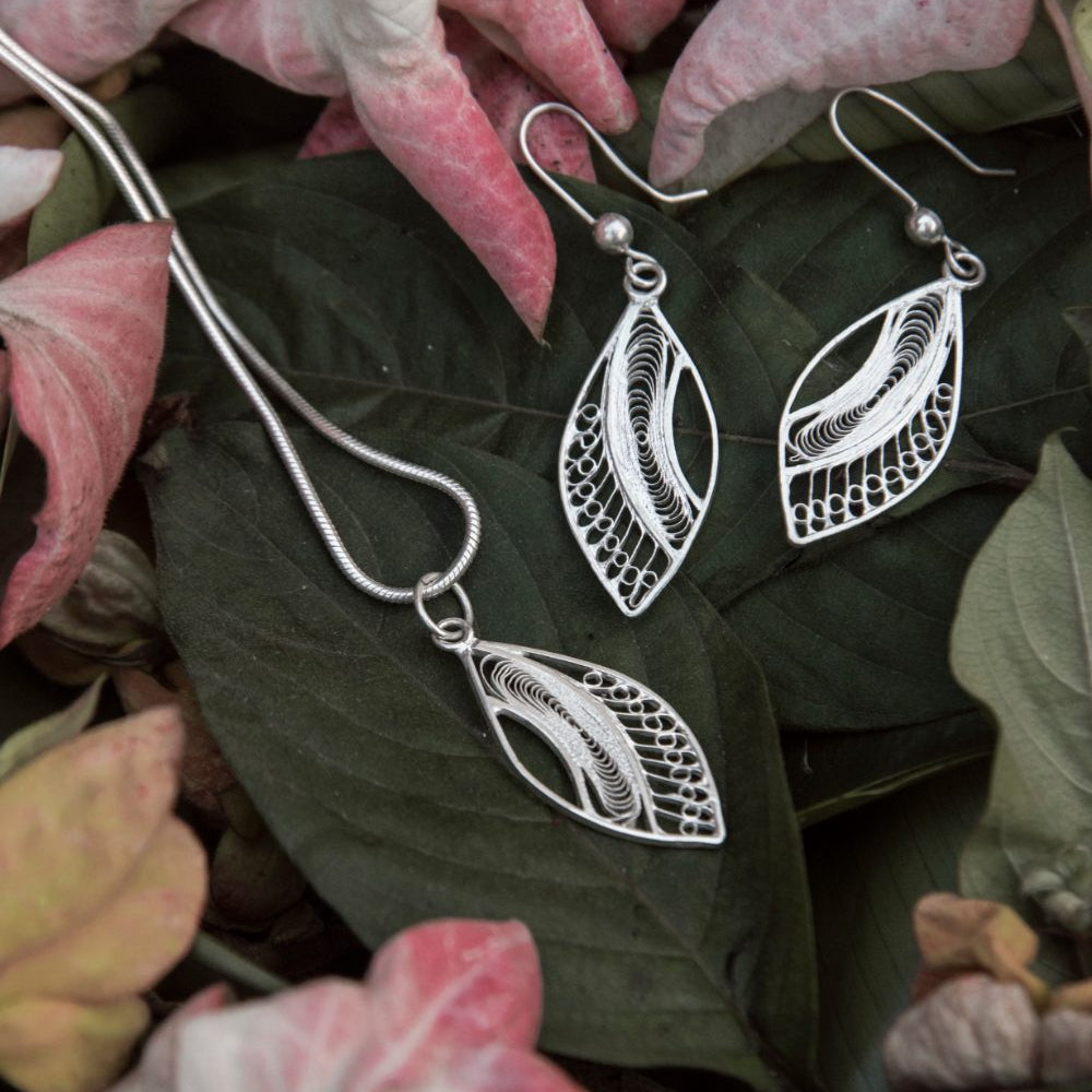 
                      
                        Silver Filigree Pendants online for women | handmade with filigree
                      
                    