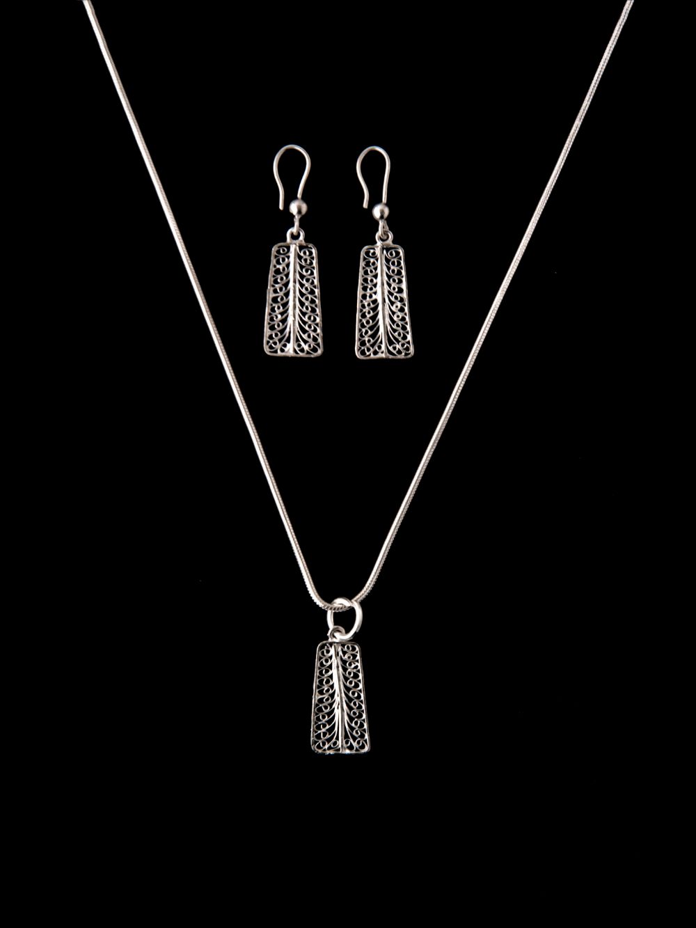 Load image into Gallery viewer, Silver Filigree Pendants online for women | handmade with filigree
