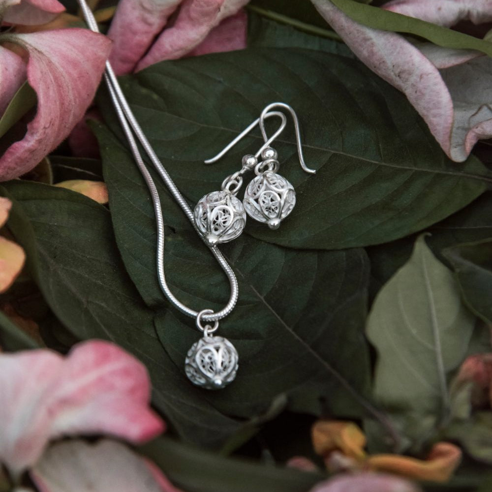 
                      
                        Silver Filigree Pendants online for women | handmade with filigree
                      
                    