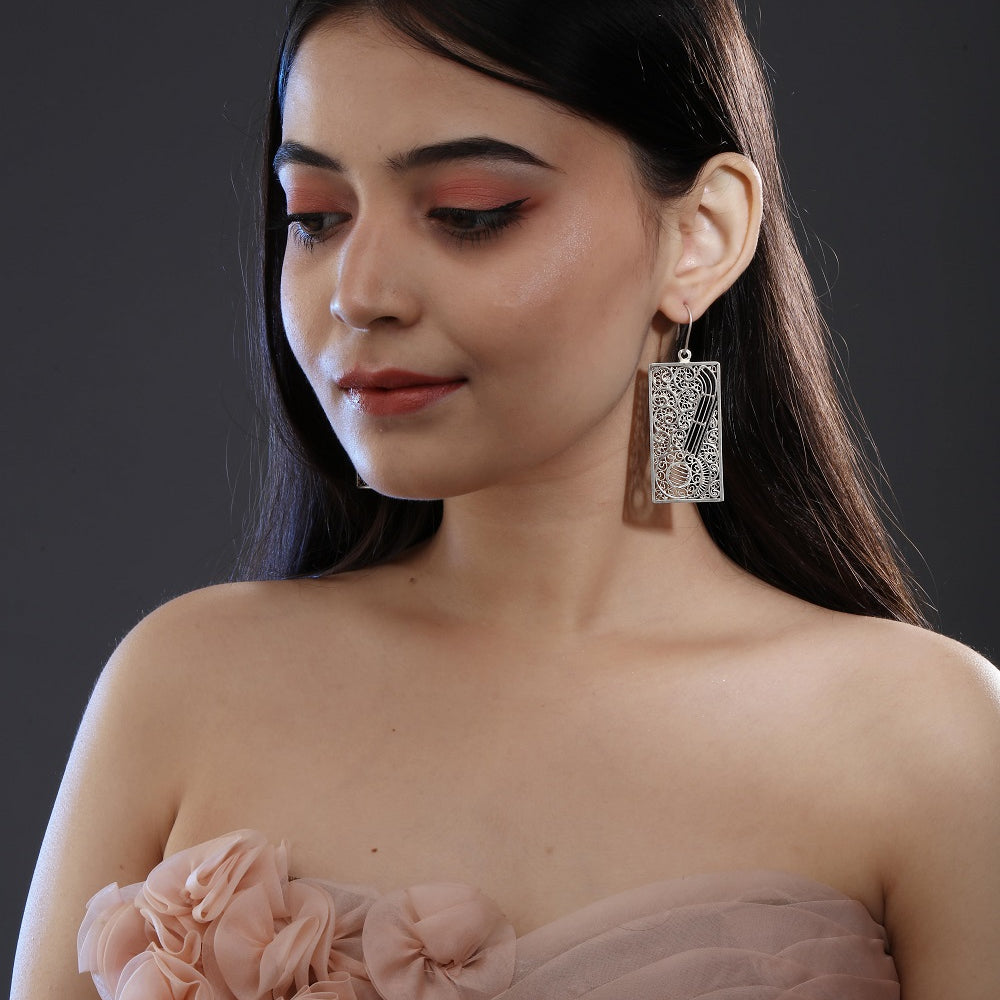 
                      
                        Veena Earrings and Pendant Set
                      
                    
